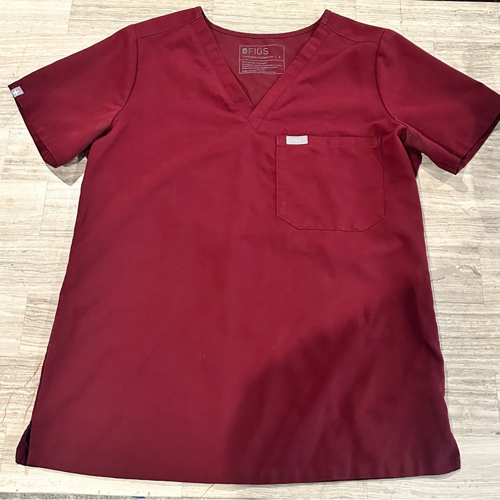 FIGS scrub set Catarina top and zamora joggers